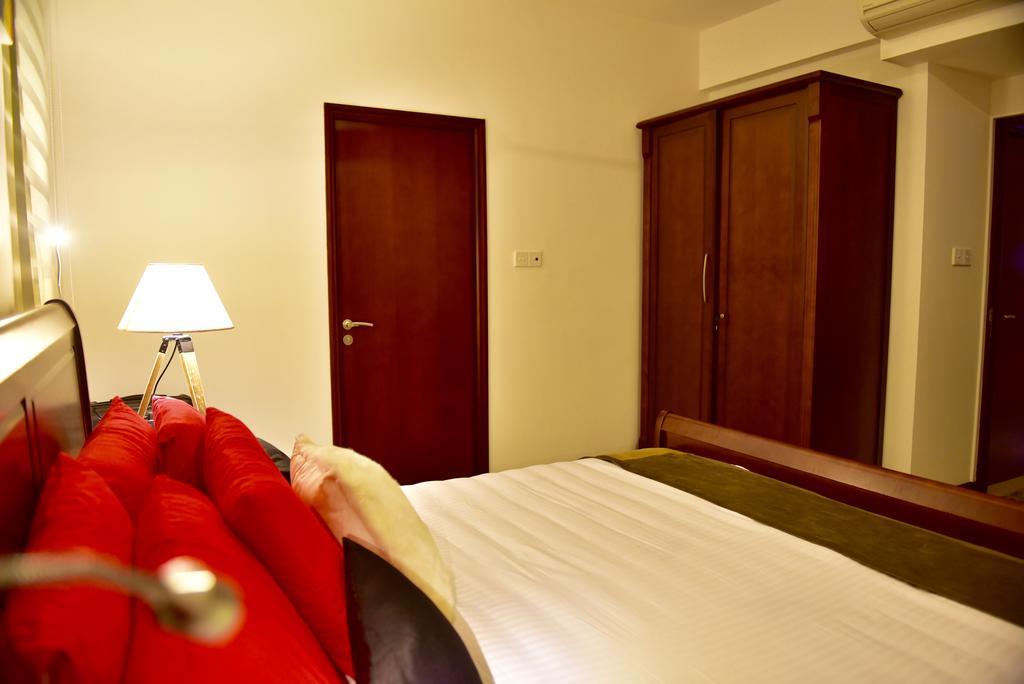 Skylounge Apartment Colombo Quarto foto